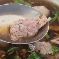 เนื้อตุ๋นรสเด็ด หน้าสวนสมเด็จย่า