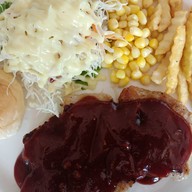 ไผ่โอชะ (หน้าปากทางเข้าโรงเรียนกิตติวิทยา)