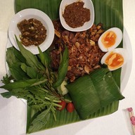 ครวญ (Kruwn) ทอด ปิ้ง ย่าง สตรีทฟู้ด