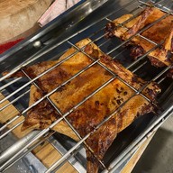 Holy duck grill เป็ดย่างเกลือหนังกรอบ ต้นสน (ราชดำเนิน)
