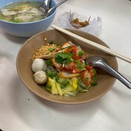 เมนูของร้าน เจ๊นิ ข้าวต้มปลา-บะหมี่เกี๊ยว