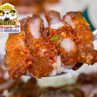 หมูทอดจับกัง สาขา JJ Market จุกกะเฌอ-บึง JJ Market จุกกะเฌอ-บึง