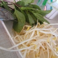 ก๋วยเตี๋ยวโบราณกากหมูทรงเครื่อง