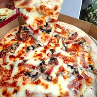 เมนูของร้าน Royal Pizza Nawamin