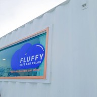 บรรยากาศ ฟลัฟฟี่ . Fluffy cafe and relax (ขนมปัง ครอฟ เฟิล)