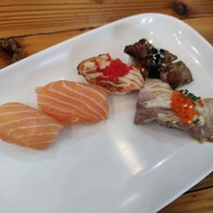 เมนูของร้าน ซูชิฮีโร่ ชัยนาท หน้าอนุบาลชัยนาท