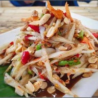 เมนูของร้าน กนกอร. ข้าวมันไก่ หลังโชว์รูมรถไทร์อั้มพ์