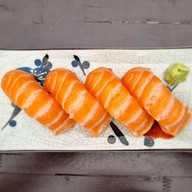 เมนูของร้าน คักเนาะ อีสานกายะ x Crazy Sushi หมู่บ้านสัมมากร