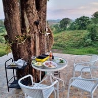 Tom’s Cafe De Hill at Khao Kho