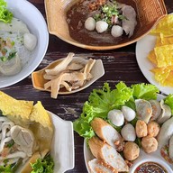 ก๋วยเตี๋ยวเรือนายลือ ต้นตำรับ สาขา ตรงข้ามสวนสามพราน สามพราน