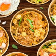 Let’s wok  เชิงทะเล