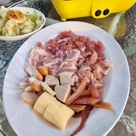 Tom’s Cafe De Hill at Khao Kho