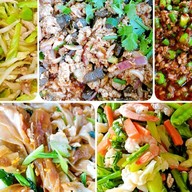 แม่กะยาย (ข้าวแกง) ป้าเพ็ญ (ข้าวแกง)