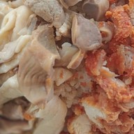 กระเพราถาดป้านิค