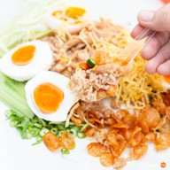 ป้าเเต้ข้าวคลุกกะปิ