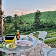Tom’s Cafe De Hill at Khao Kho