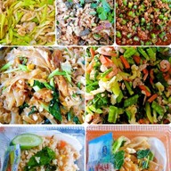 แม่กะยาย (ข้าวแกง) ป้าเพ็ญ (ข้าวแกง)