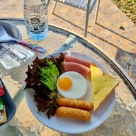 Tom’s Cafe De Hill at Khao Kho