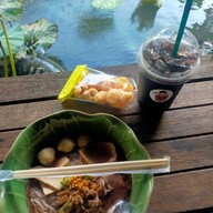 ร้านเตี๋ยวโอ่ง BY ก้องภู