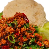 กะเพราลากไส้-สันติธรรม