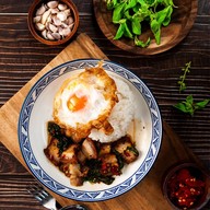 เมนูของร้าน ตู้กะเพรา บางนา