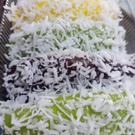 ขนมถั่วแปบแป้งสด บัวลอยกะทิสด บัวลอยแต้จิ๋ว ตลาดนัดโดมข้างโลตัสเอ็กเพรสสามควายเผือก