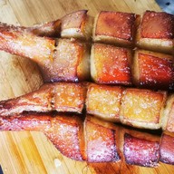 หมูอบโอ่ง ลุงหนวด