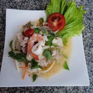 สเต็กริมทาง