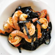 Brezza Beach Bar & Restaurant