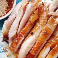 ก๋วยเตี๋ยวไก่ตุ๋นมะระ หมู่บ้านกัสโต้