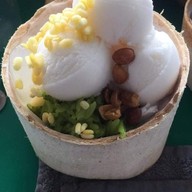 เมนูของร้าน หมวยหมวยไอศกรีมมะพร้าวอ่อน โรงพยาบาลศูนย์ สกลนคร