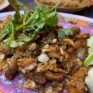 ข้าวต้มอนันต์ หนวดอุดมสุข