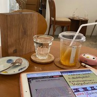 Slow Thrive： coffee house