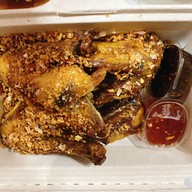 เมนูของร้าน ส้มตำกลางกรุง Somtum Klang Krung