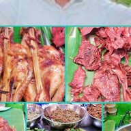 ร้านน้ำพริกคุ้มลาว  (พี่จ๊อดตลาดการเคหะฯ)