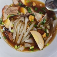 ก๋วยจั๊บ ตลาดสดนครพนม