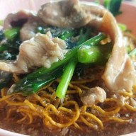 EVEไฟแดงท่าน้ำนนท์ (อีฟไฟแดง) ท่าน้ำนนท์