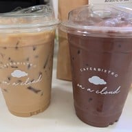 ON A CLOUD COFFEE & CROISSANT(วันนี้เปิดปกตินะคะ) Charoen Nakhon
