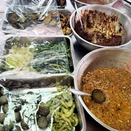 เมนูของร้าน ร้านข้าวแกงกิตติมศักดิ์