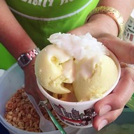 เจ๊ย้งไอติม ตลาดเก่า