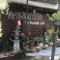 The moon light cafe