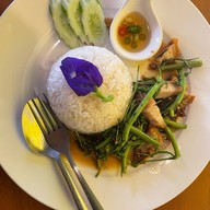 GOFF's bistro 304