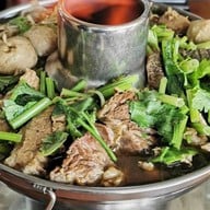 ก๋วยเตี๋ยวเนื้อนายหมี สาขานวลจันทร์ นวลจันทร์