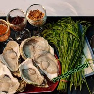 หอยนางรม มาดามแอนหอยใหญ่ กุ้งดอง สำนักงานใหญ่