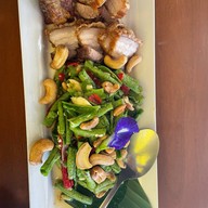 GOFF's bistro 304