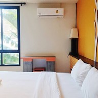 โรงแรม กรีนเฮาส์ นีโอ-รีโซเทล นครศรีธรรมราช (green House Neo-resotel, Nakhon Si Thammarat)