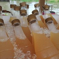 น้ำอ้อยคั้นสดเกล็ดหิมะ ตลาดเสรี สาย5