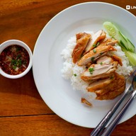 เมนูของร้าน ตามสั่งป้าเร 3 หนุ่ม