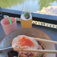 เมนูของร้าน น้ำอ้อยคั้นสดเกล็ดหิมะ ตลาดเสรี สาย5