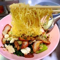 บะหมี่เกี้ยวหมูแดงซอยเท็กซัสเยาวราช